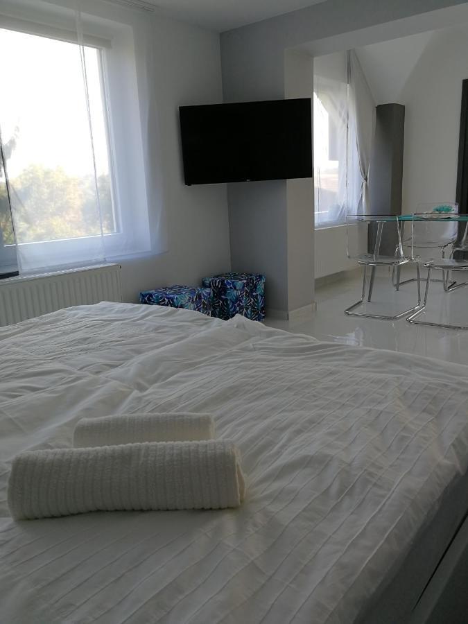 Aqua Solar Apartmanhaz Мисколк Екстериор снимка