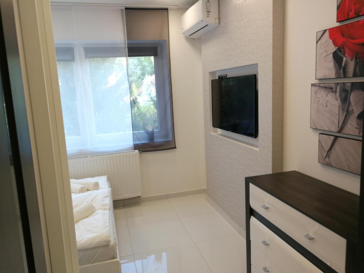 Aqua Solar Apartmanhaz Мисколк Екстериор снимка