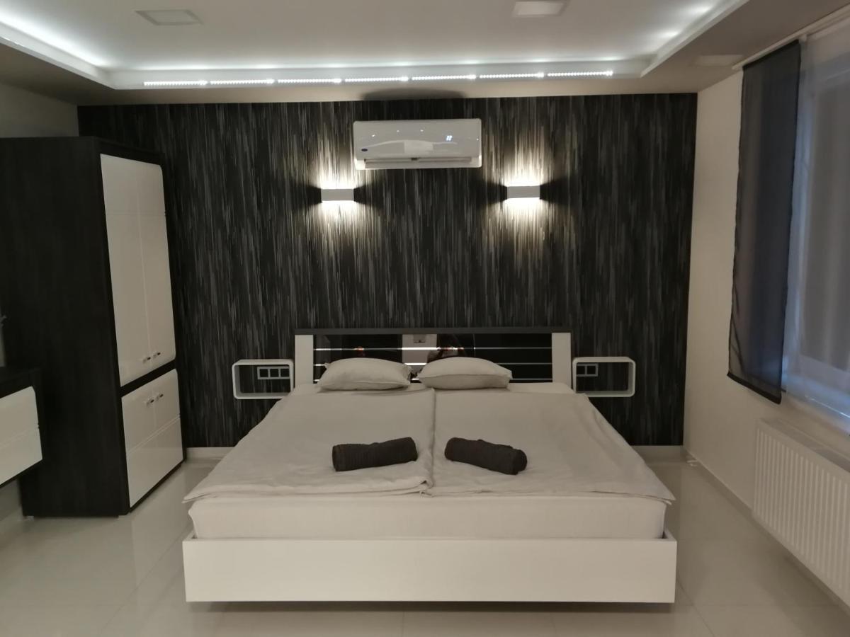 Aqua Solar Apartmanhaz Мисколк Екстериор снимка