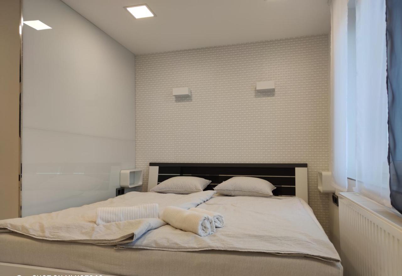 Aqua Solar Apartmanhaz Мисколк Екстериор снимка