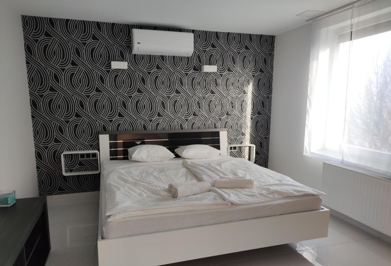 Aqua Solar Apartmanhaz Мисколк Екстериор снимка